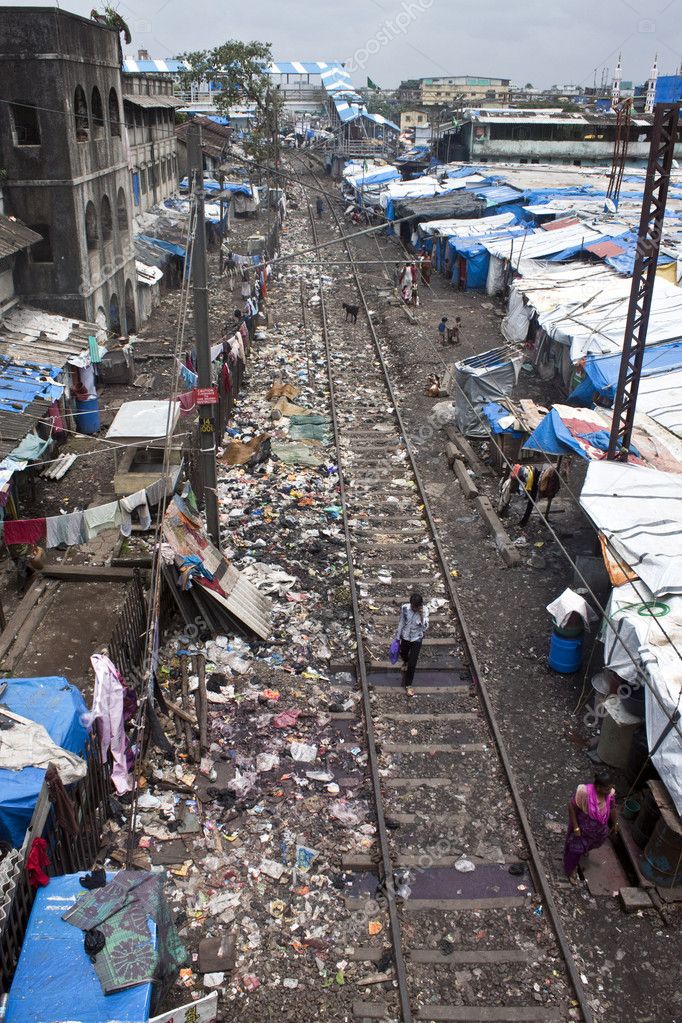 depositphotos_9068205-Slum-near-railway-in-Mumbai.jpg