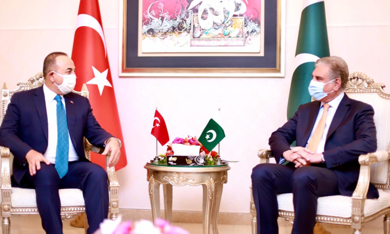 Turkish Foreign Minister Mevlut Cavusoglu and Foreign Minister Shah Mahmood Qureshi at the Foreign Office. — Photo by FO