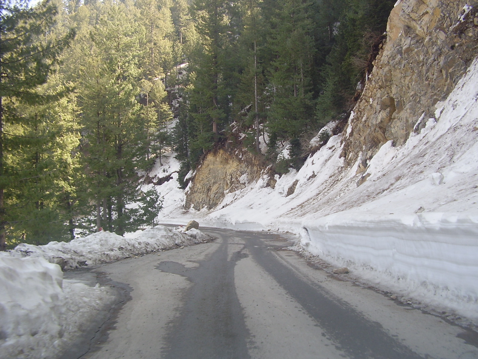 Road_to_Nathiagali.JPG