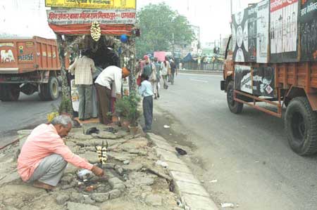 indian-road_2.jpg