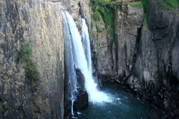 weinia-falls-nongkhnum-west-khasi-hills-district.jpg