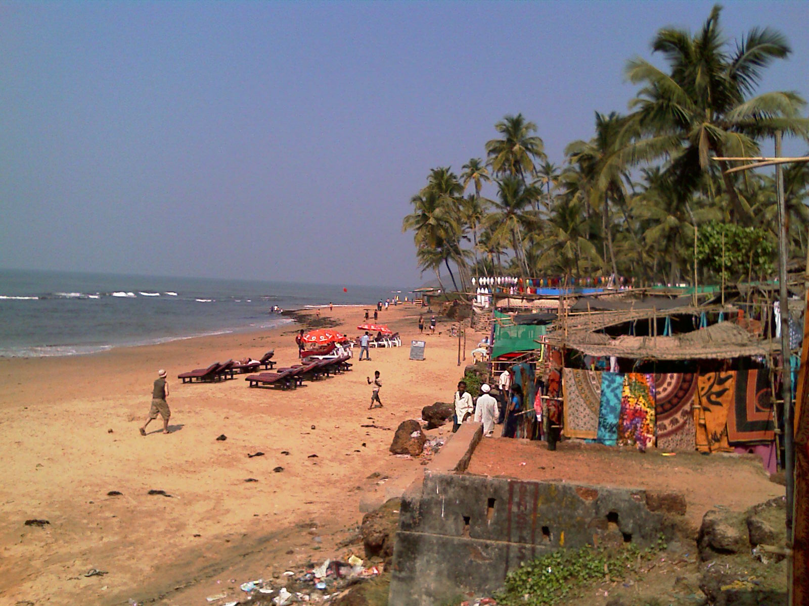 Anjuna_beach_Goa.jpg