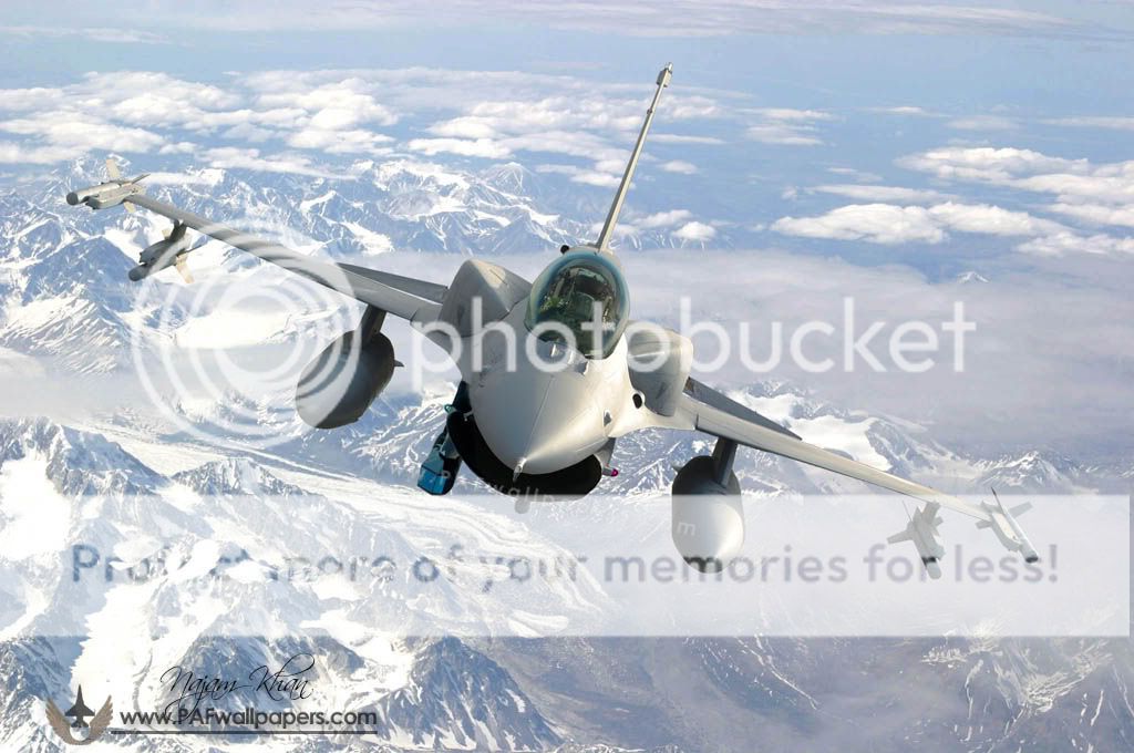 F-16_bk52_head_on.jpg