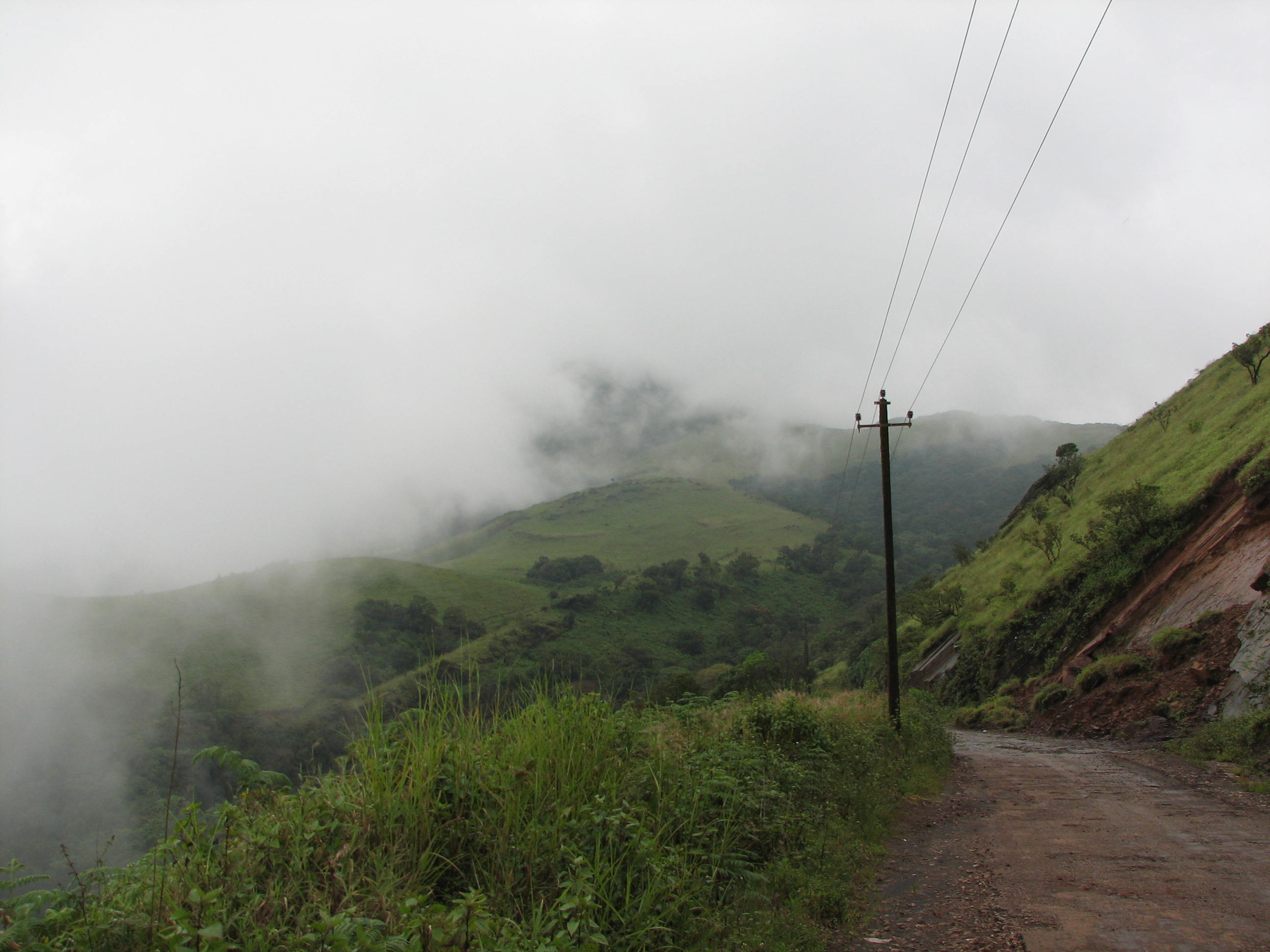 Cloudy_western_ghats.JPG