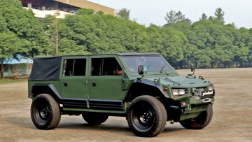 rantis-4x4-maung-pindad_169.png