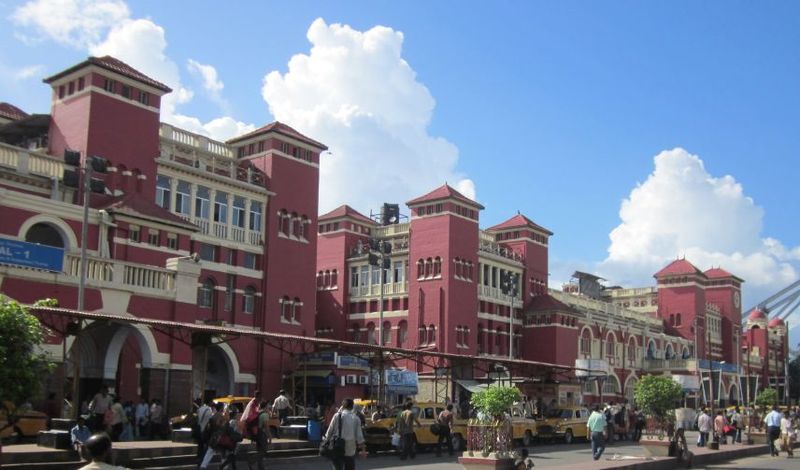 800px-Howrah_Station_Terminal_in_2011.jpg