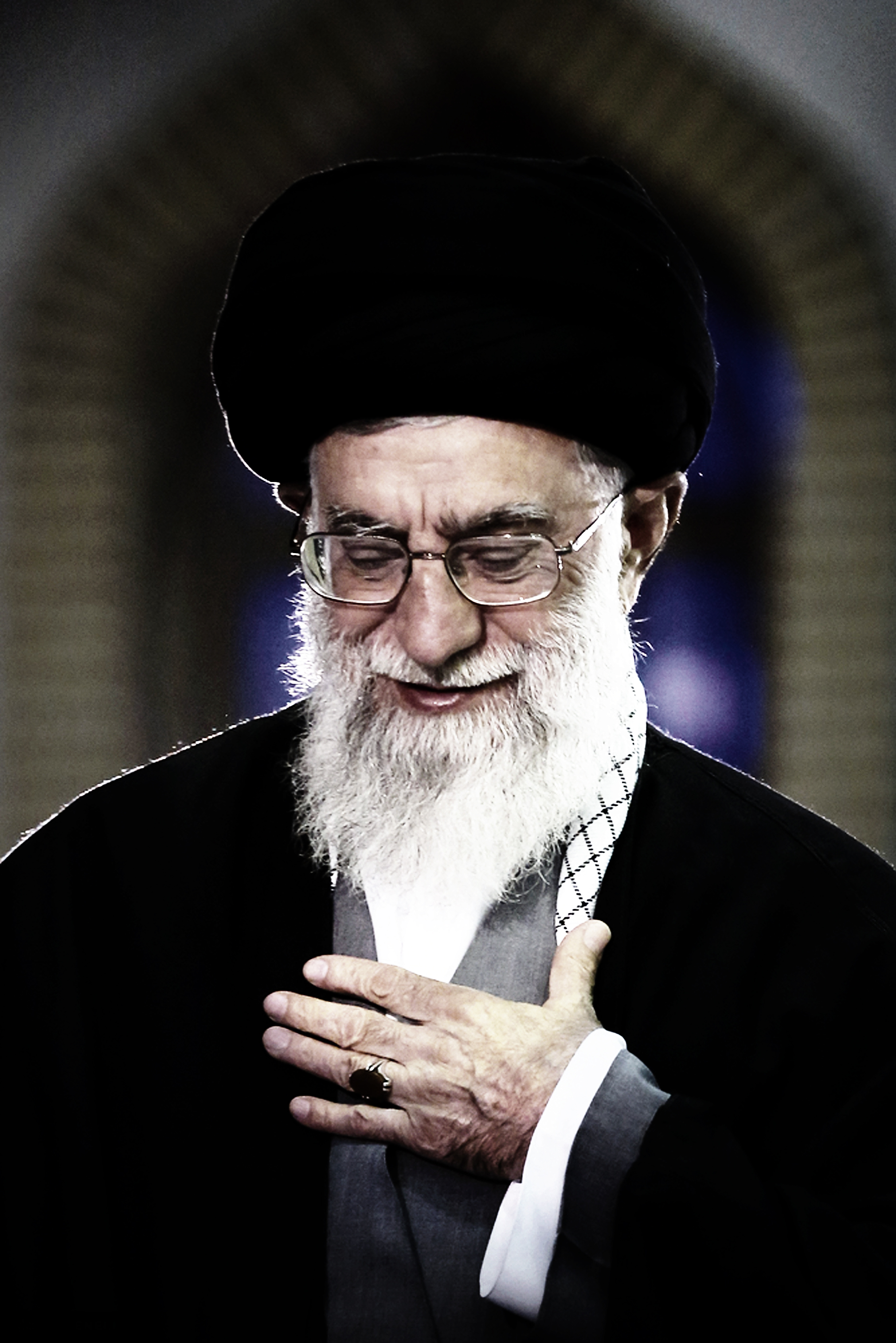 imam_khamenei_by_karentolo-d5mos7j.jpg