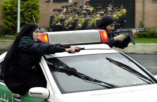 Iranian%20Female%20Police%20in%20action.jpg