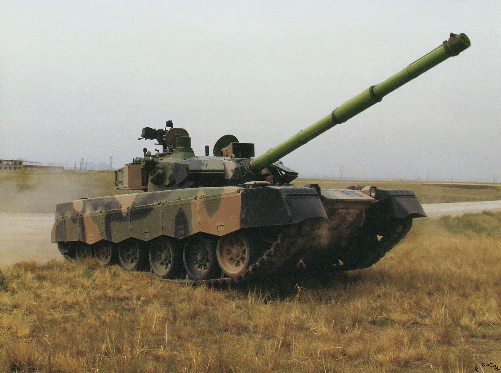 Norinco-MBT2000--VT1A--pic4-source-China-Defense-Blog.jpg