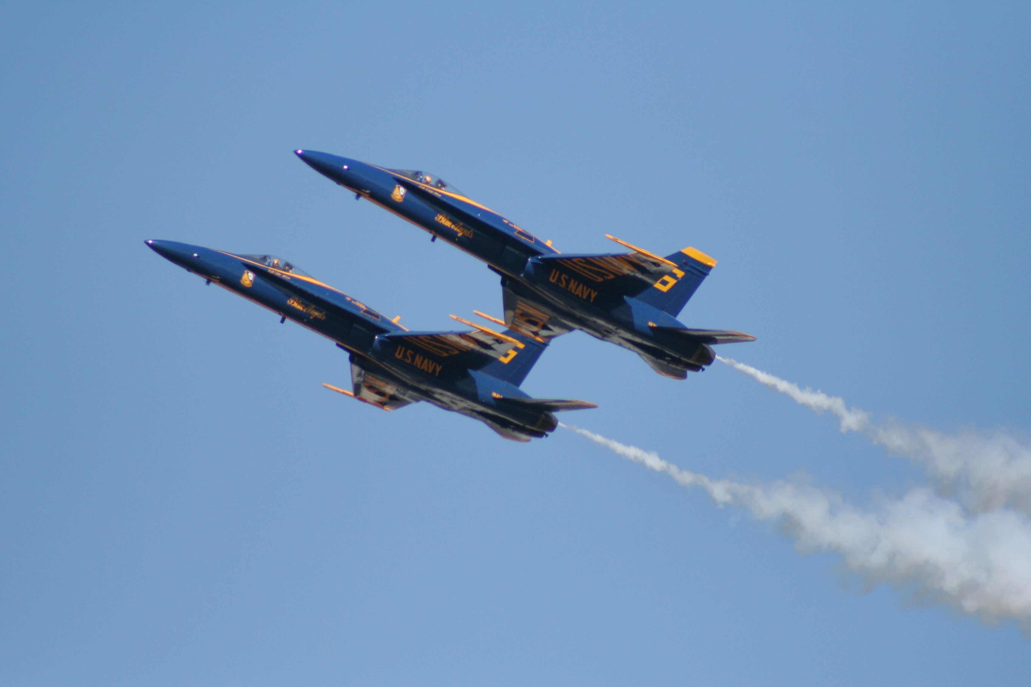 Blue_angels_low_speed_flyby.jpg