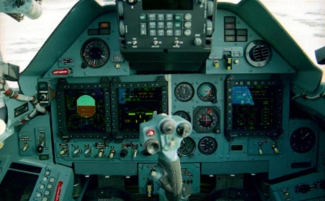 Sukhoi+Su-30MKI+Cockpit+%25282%2529.jpg
