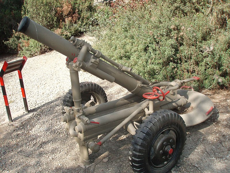 800px-Soltam-Mortar-160mm-beyt-hatotchan-2.jpg