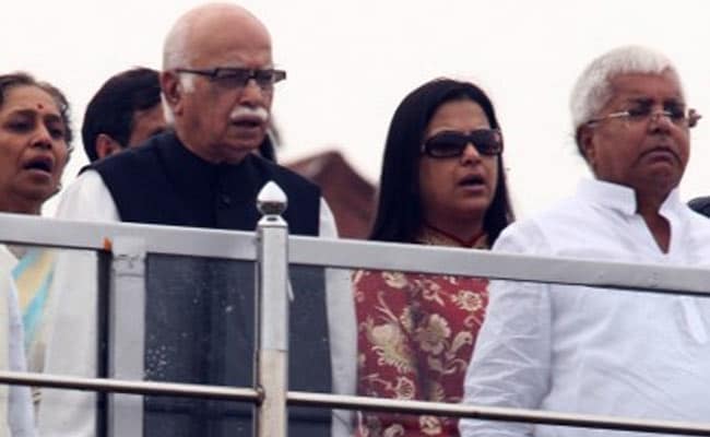 lalu-yadav-advani-afp_650x400_41512635991.jpg