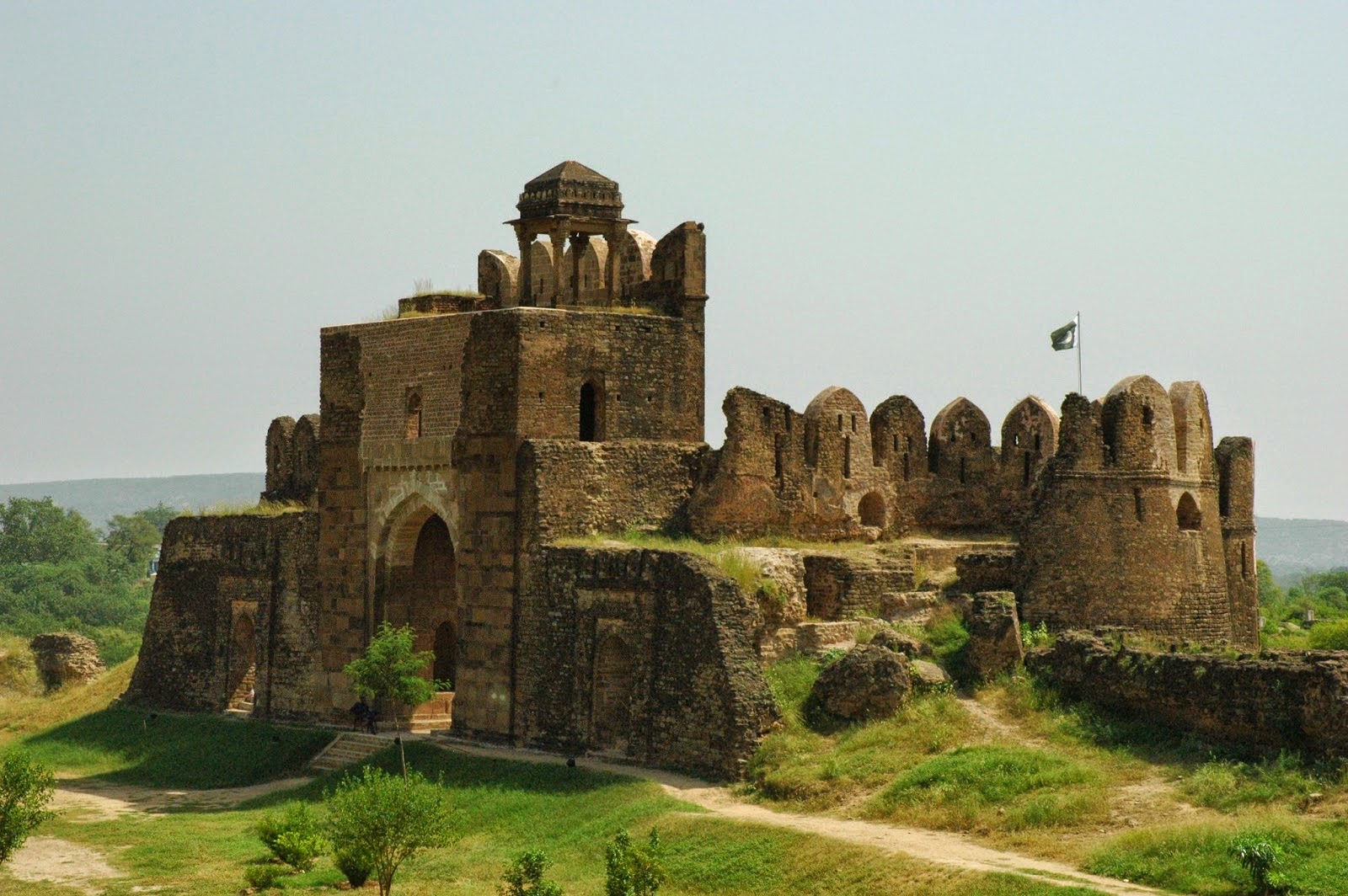 301-Rohtas+Fort,+Jhelum-Punjab,+Pakistan.JPG