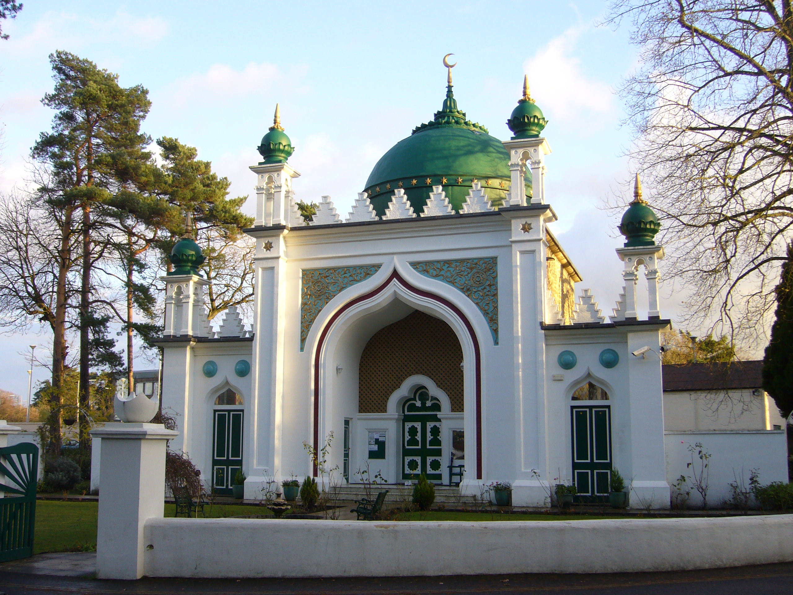 Shah_Jahan_Mosque_TQ0159_214.jpg