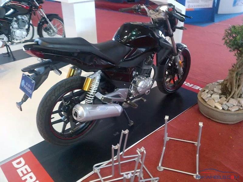 Ravi-PIAGGIO-DERBI-150cc-back.jpg