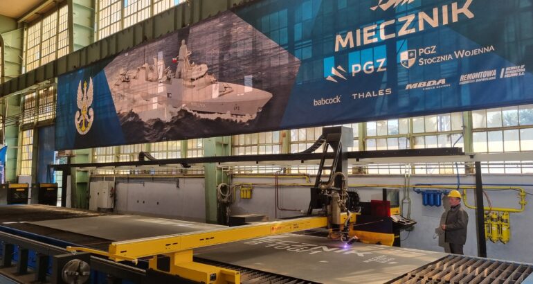Poland Starts Contructions on New Miecznik Frigate