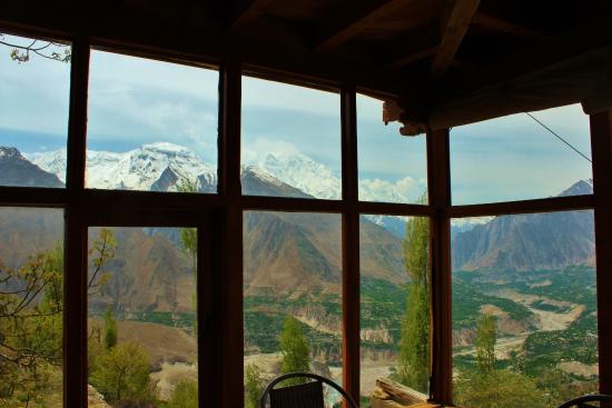 hunza-eagle-s-nest-hotel.jpg