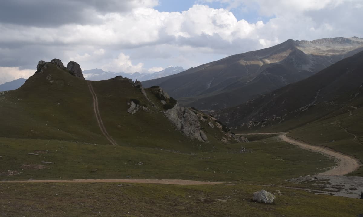 A view of a side of the Kalam valley from Badawai top.