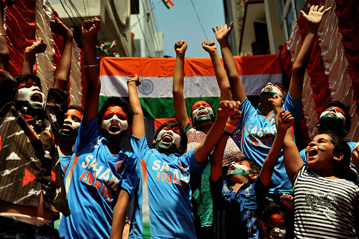 Indian-cricket-fans-befor-001.jpg