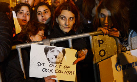 Protesters-outside-Cyprio-008.jpg