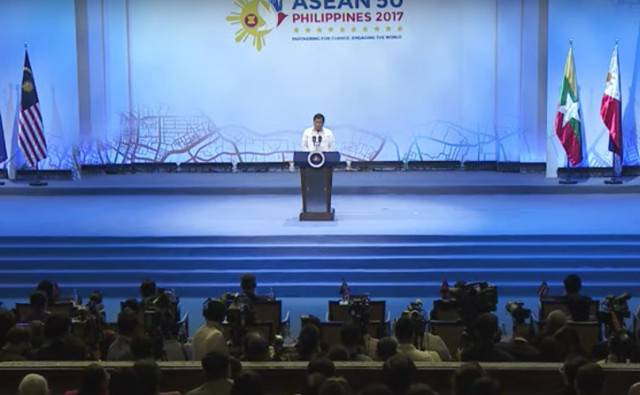 20170429-duterte-asean-summit-01_84BA75B7BAC24DB49E9C969548914348.jpg