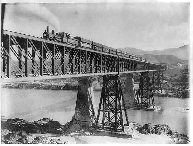 Fortified_Northwestern_Railway_bridge_over_the_Indus_at_Attock_LCCN2004707360.jpg