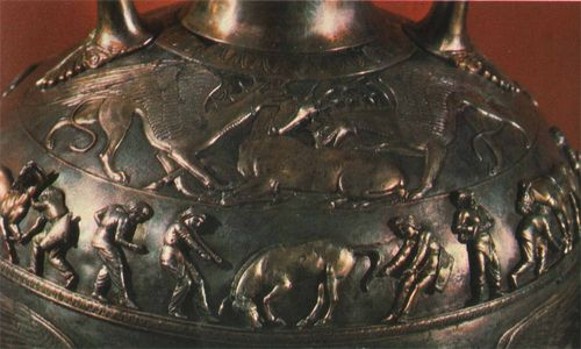 pic%5CS%5CC%5CScythian%20art_Chortomlyk%20kurhan%20silver%20amphora%20(detail).jpg