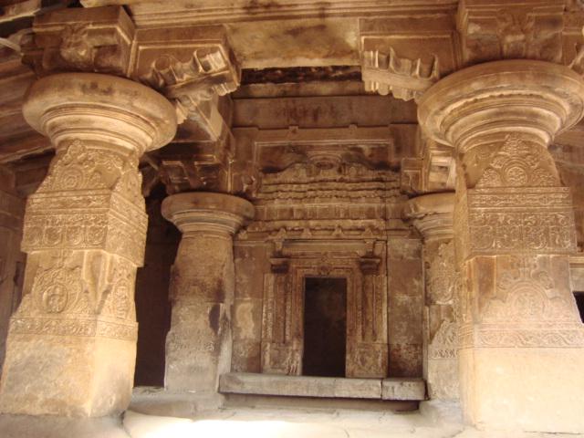 Aihole_Konti_Gudi_1.jpg