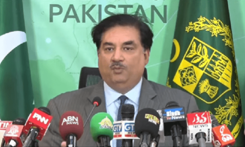  Power Minister Khurram Dastgir addresses a press conference in Islamabad. — DawnNewsTV
