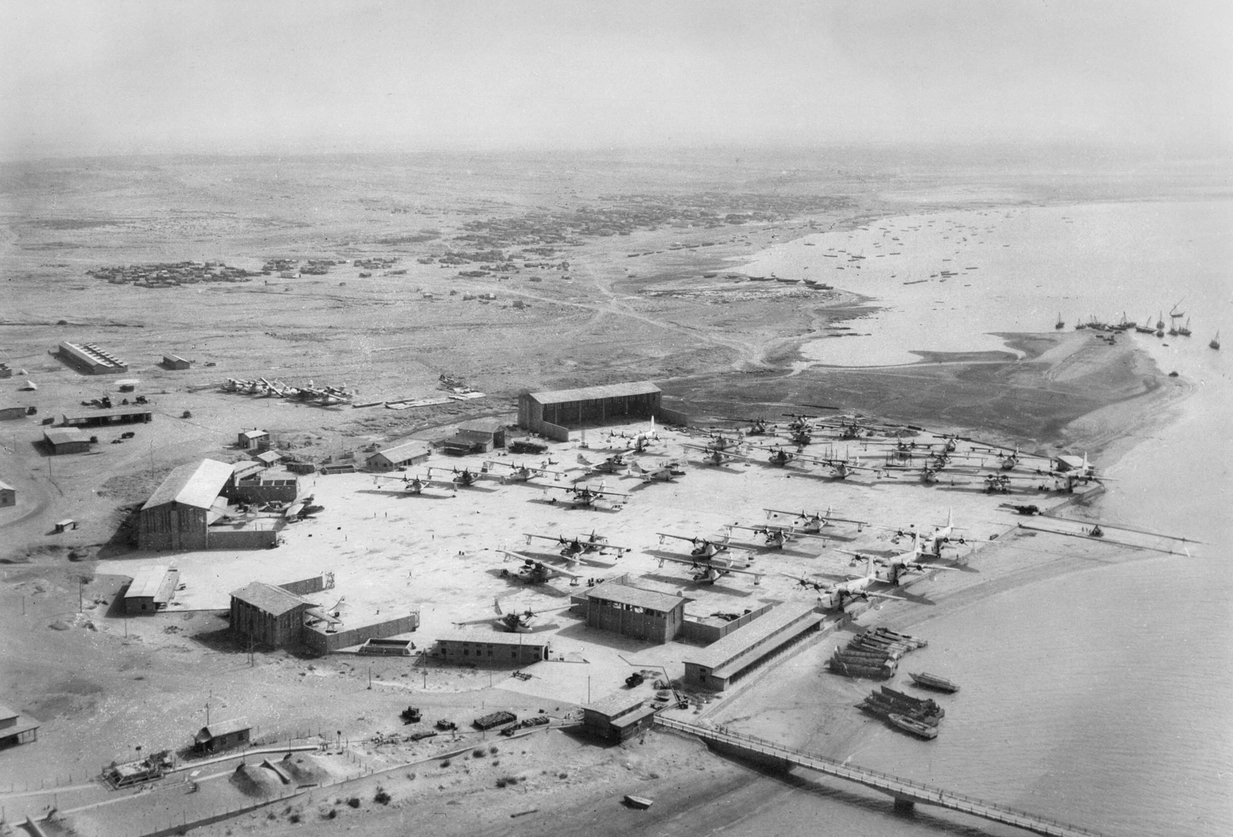 Aerial_view_of_the_RAF_flying_boat_base_at_Korangi_Creek%2C_near_Karachi%2C_India%2C_July_1945._CI1456.jpg
