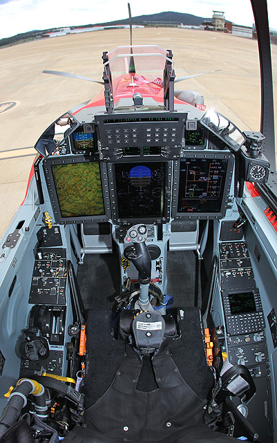 PC21-cockpit.jpg