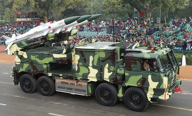 Akash_air_defense_missile_system_will_replace_obsolete_air_defense_weapons_in_Indian_Army_640_001.jpg