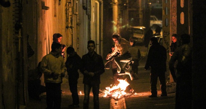 Iranian-celebrate-Chaharshanbe-Suri-Wednesday-fire-feast-680x360.jpg