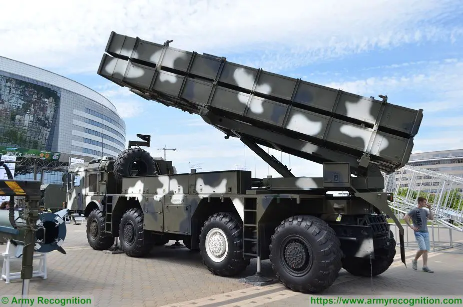 Belarus_tests_upgraded_version_of_Polonez_300mm_MLRS_multiple_launch_rocket_system_925_002.jpg