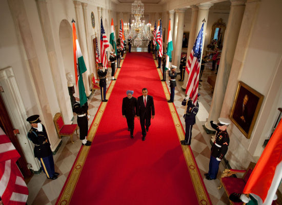 Obama+and+Singh+walking+on+red+carpet.jpg