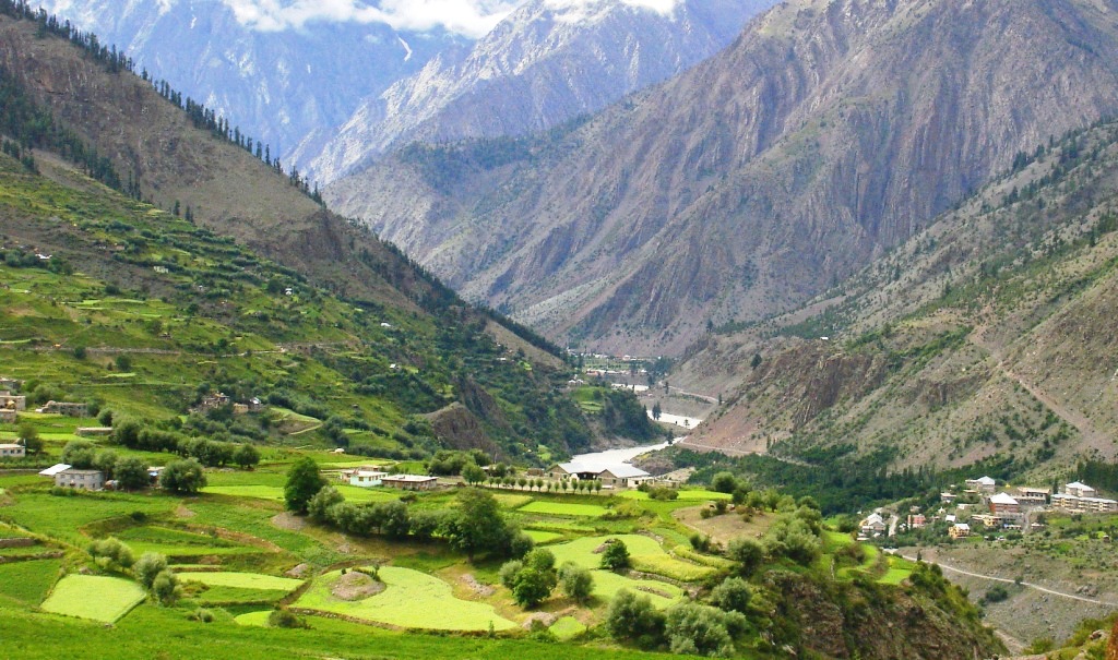 A_Village_near_Trilokinath_temple%2C_Lahaul.jpg