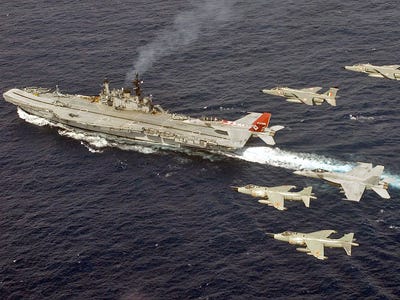 the-ins-viraat-was-britains-flagship-in-the-falklands-war-before-being-sold-to-india.jpg