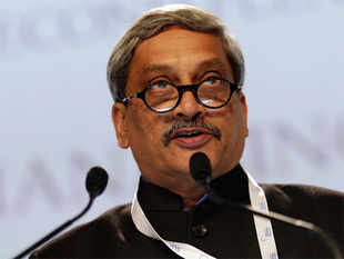 manohar-parrikar-asks-indian-private-sector-to-participate-in-vietnams-military-modernistion.jpg