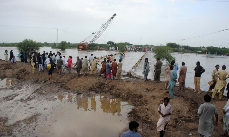 <p>A view of the flood situation in Naukot, Hyderabad, Saturday. — Umair Ali</p>