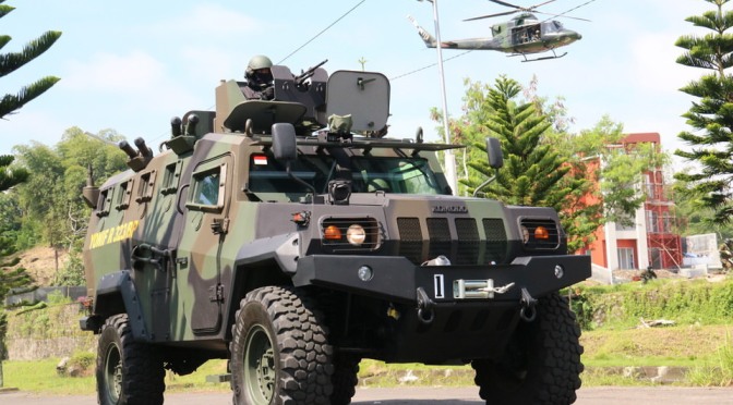 komodo-apc-variant-of-the-indonesian-army-infantry-battallion-raider-323-yonif-raider-323.jpg