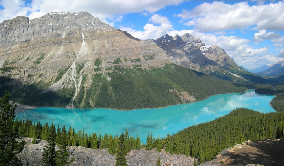 Peyto-Lake-in-Canada_Amazing-view-of-the-lake_4739.jpg