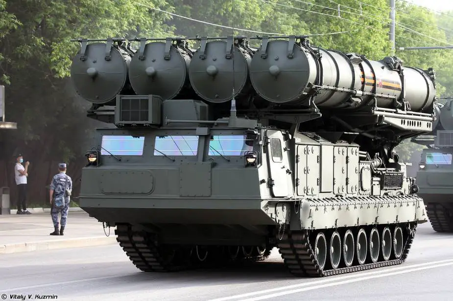 S-300V4_TELAR_surface-to-surface_missile_Russia_Victory_Day_military_parade_2020_925_001.jpg