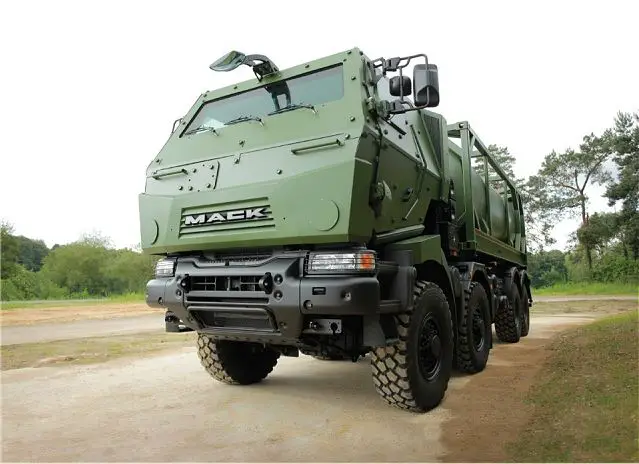 Mack_Defense_awarded_$725_Million_contract_to_supply_1500_trucks_to_the_Canadian_Armed_Forces_640_001.jpg