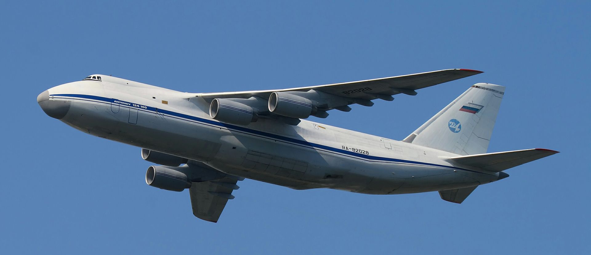 1920px-An-124_RA-82028_09-May-2010.JPG