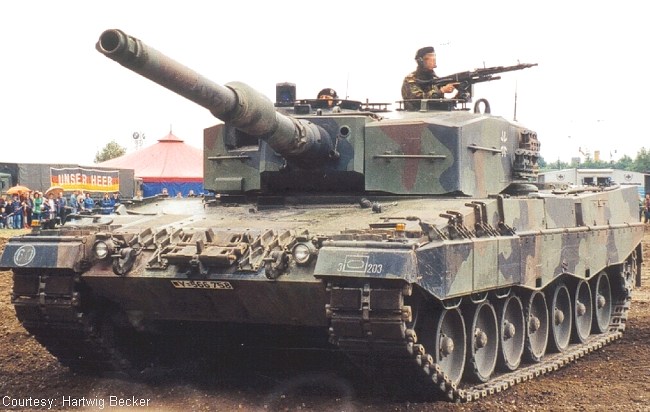 bw_kpz_leopard_2-a4_004i.jpg