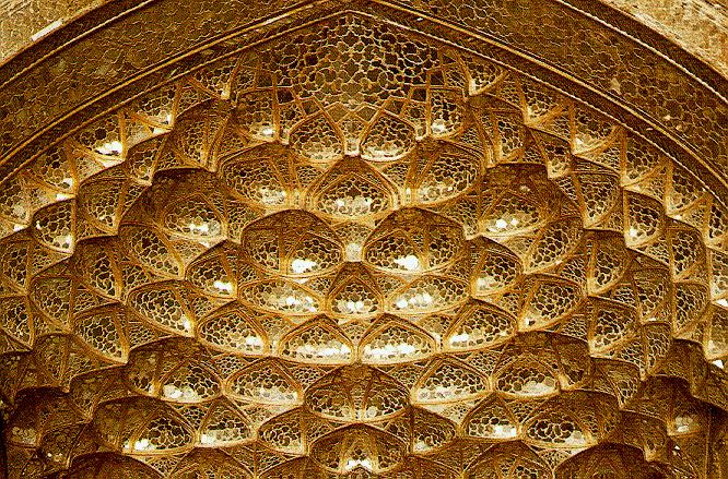 Iran_Isfahan_Chehel_Sotoon_Palace_12.jpg