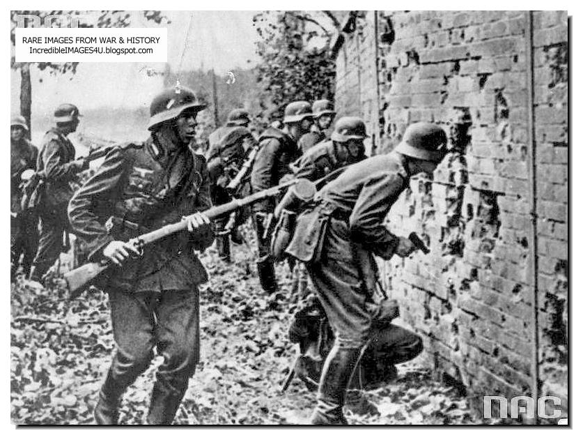 german-soldiers-attack-westerplatte-poland-1939.jpg