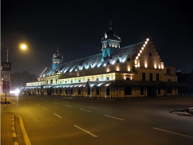 Mall-Road-Lahore-Night-View.jpg