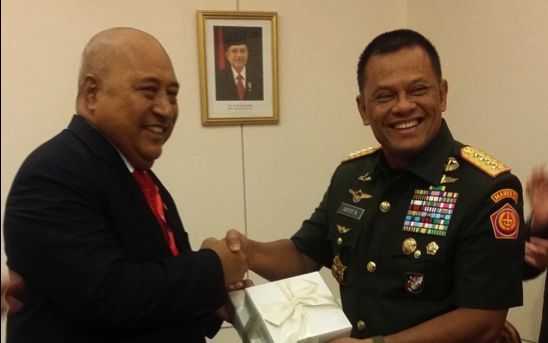 eight_col_Minister_for_Defence_and_National_Security_Hon__Ratu_Inoke_Kubuabola_with_the_Chief_of_the_Tentara_Nasional_Armed_Forces_or_Indonesia_Nation.jpg